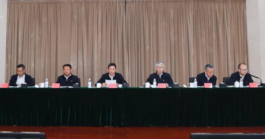 6686体育电气集团召开2024年警示教育大会暨专项治剃头动安排会-6686体育