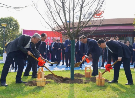 俞培根会见三菱重工能源集团CEO土师俊幸一行-6686体育