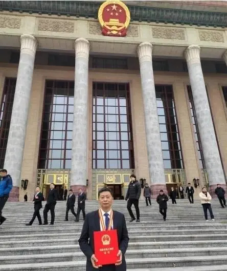 [封面新闻]6686体育风电首席专家贺建华荣获首届“国家卓越工程师”称呼-6686体育