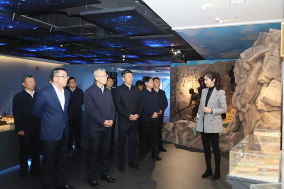 张彦军率队会见蜀道集团-6686体育