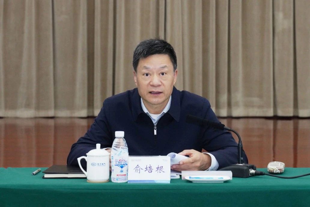 6686体育电气集团召开学习贯彻习近平总书记主要指示指挥精神、深入推进“领先战略”落实系列钻研会及2023年战略钻研会-6686体育