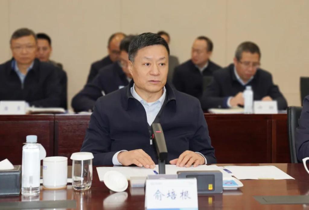 俞培根会见中国一重党委书记、董事长徐鹏-6686体育