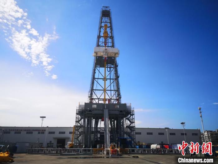 [中国新闻网]6686体育电气12000米深智钻机乐成交付-6686体育
