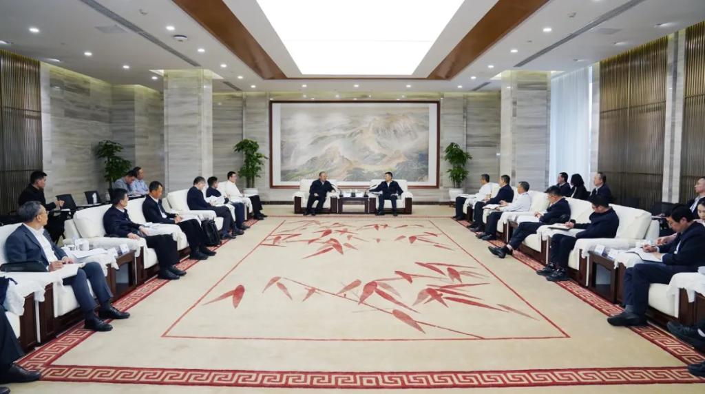 俞培根会见国机集团党委书记、董事长张晓仑-6686体育